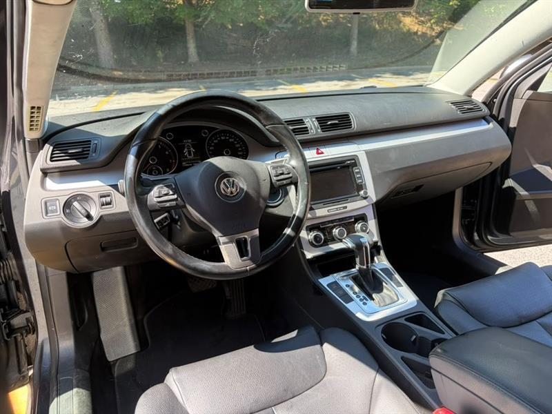 Volkswagen Passat Wagon  2010