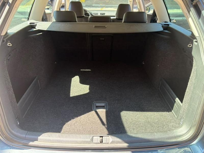 Volkswagen Passat Wagon  2010