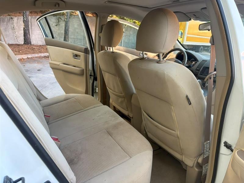 Nissan Sentra  2010