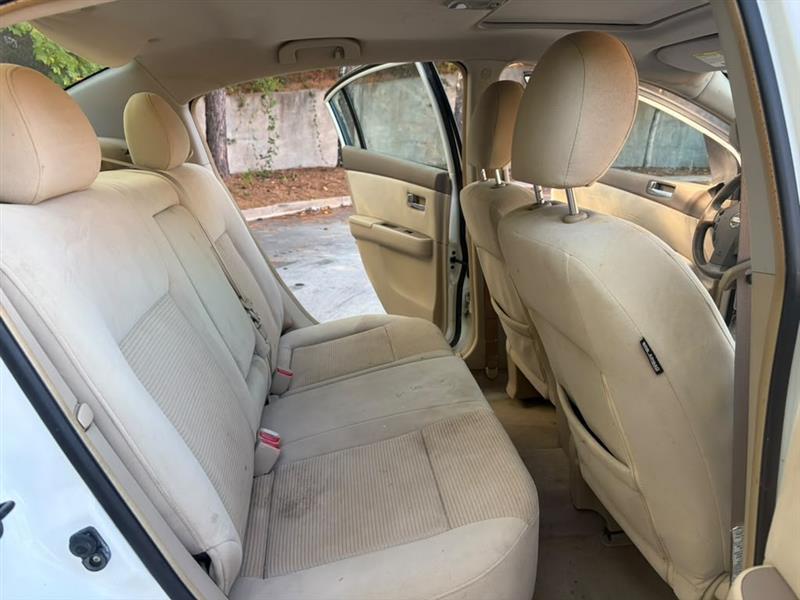 Nissan Sentra  2010