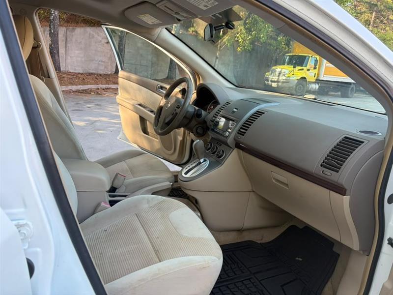 Nissan Sentra  2010