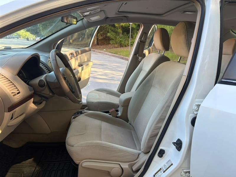 Nissan Sentra  2010