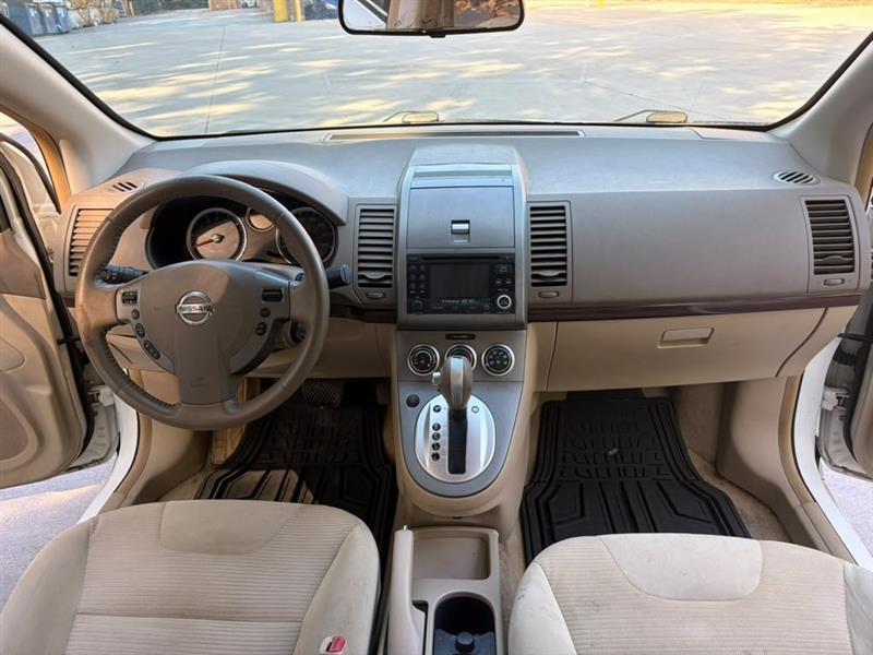 Nissan Sentra  2010