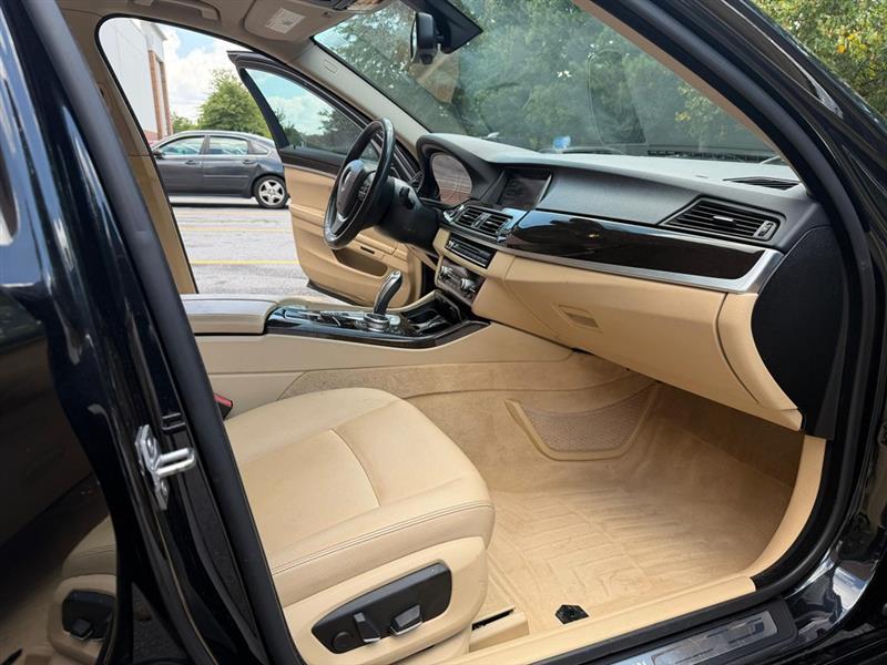 BMW 5-Series  2014