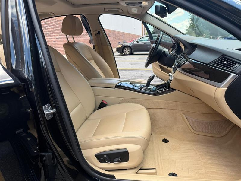 BMW 5-Series  2014
