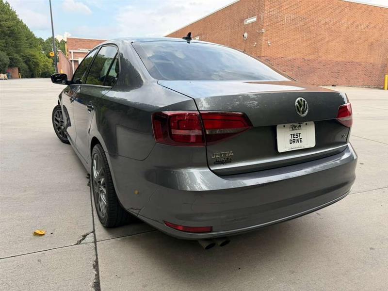 Volkswagen Jetta  2016