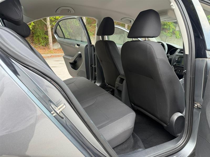 Volkswagen Jetta  2016