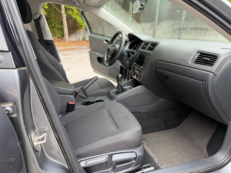 Volkswagen Jetta  2016