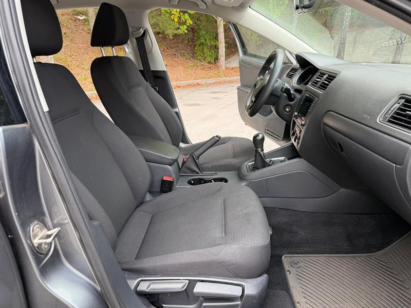 Volkswagen Jetta  2016