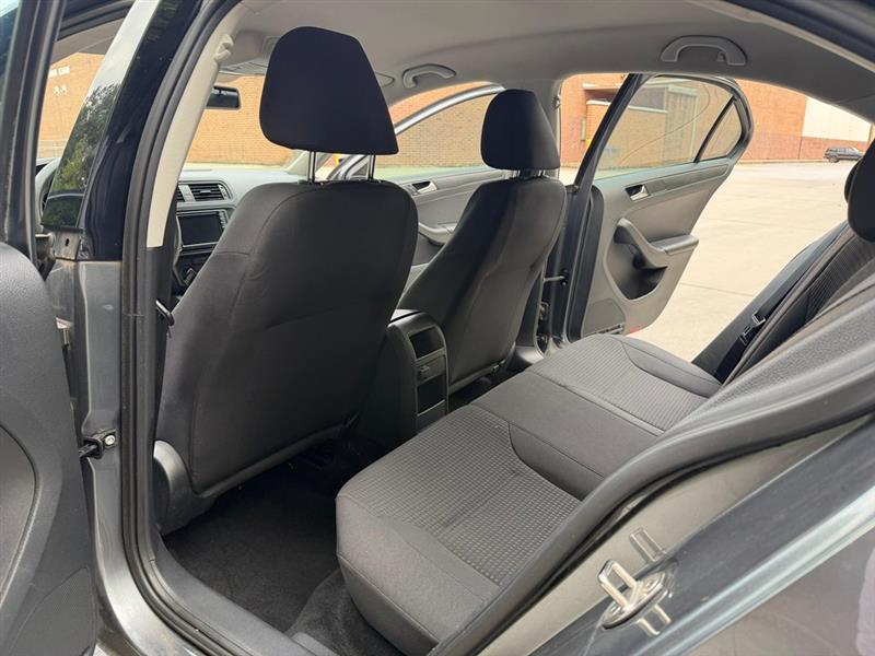Volkswagen Jetta  2016