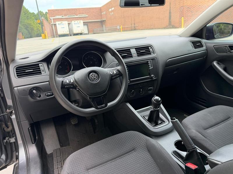 Volkswagen Jetta  2016