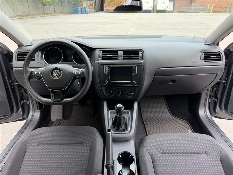 Volkswagen Jetta  2016
