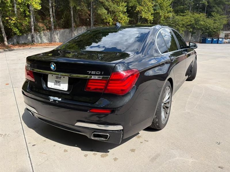 BMW 7-Series photo 6