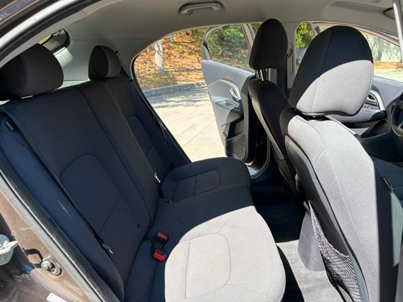 Kia Rio5  2013