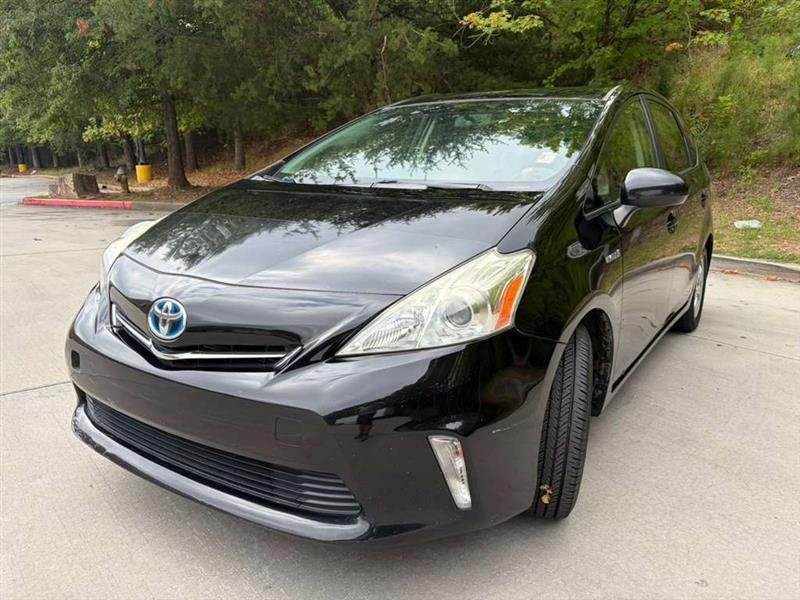 Toyota Prius V  2014