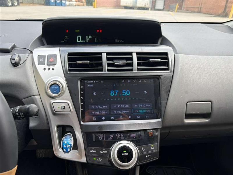 Toyota Prius V  2014