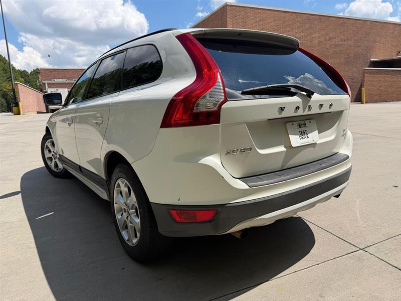 Volvo XC60  2010