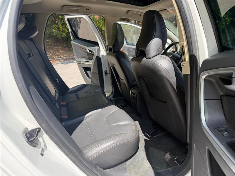 Volvo XC60  2010