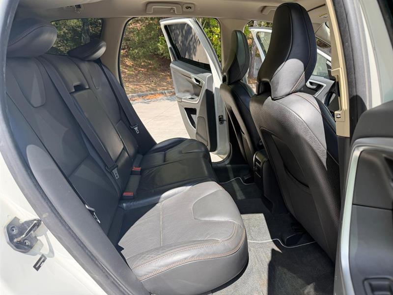 Volvo XC60  2010