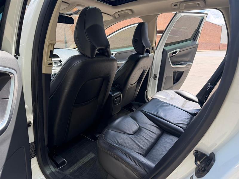 Volvo XC60  2010