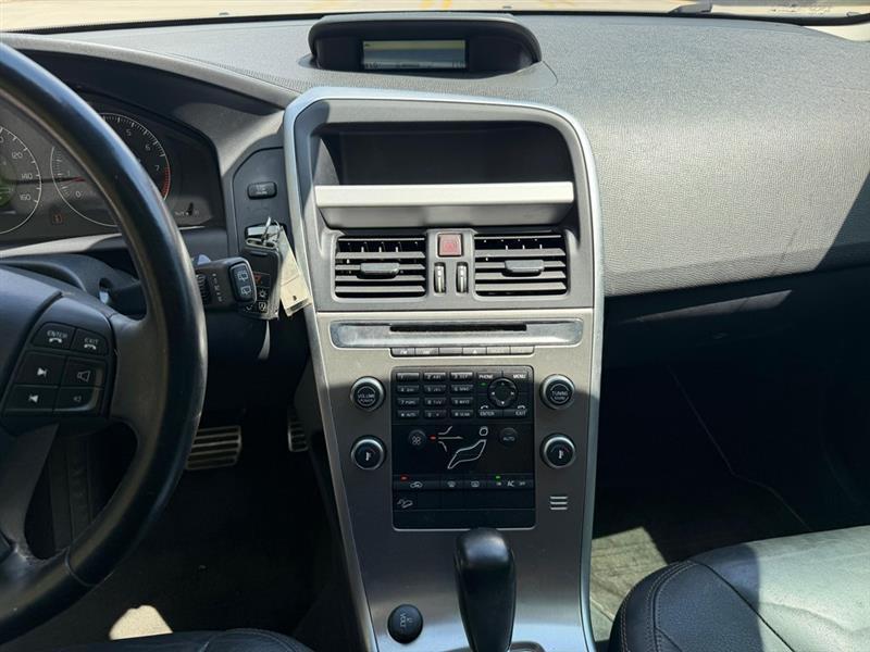 Volvo XC60  2010