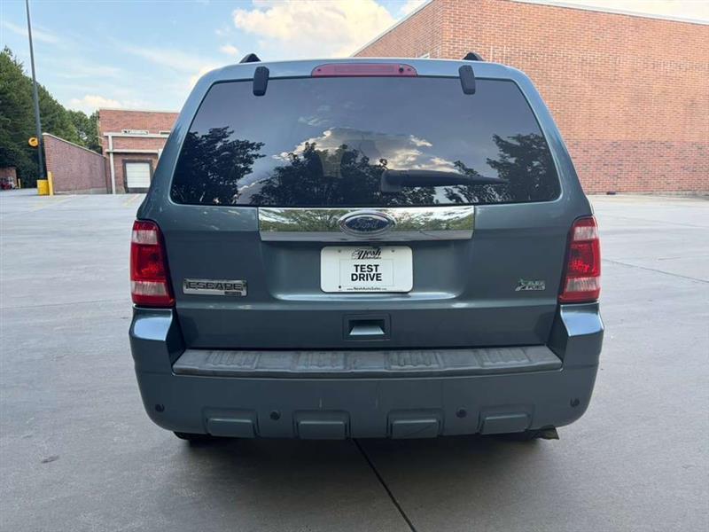 Ford Escape  2010