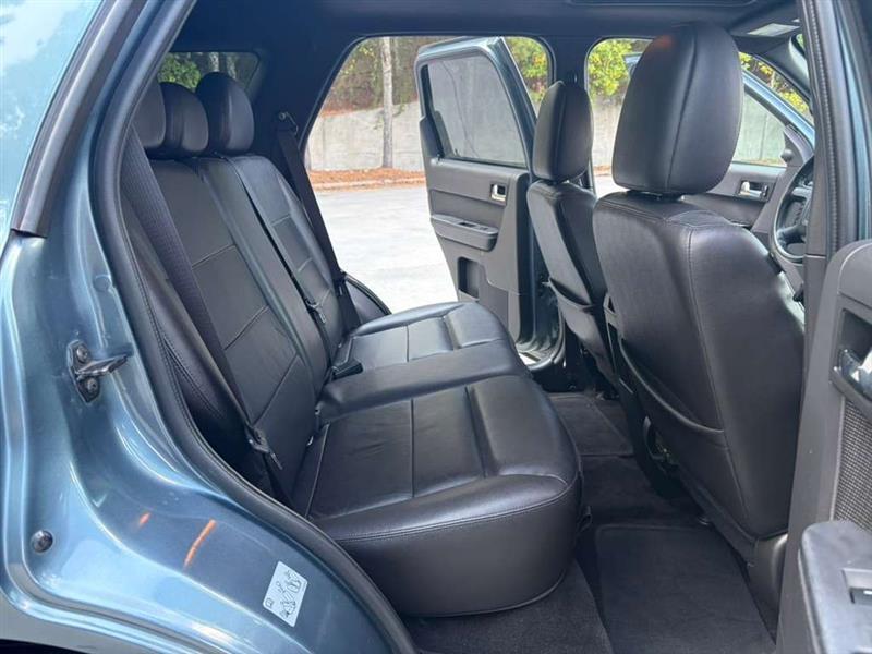 Ford Escape  2010