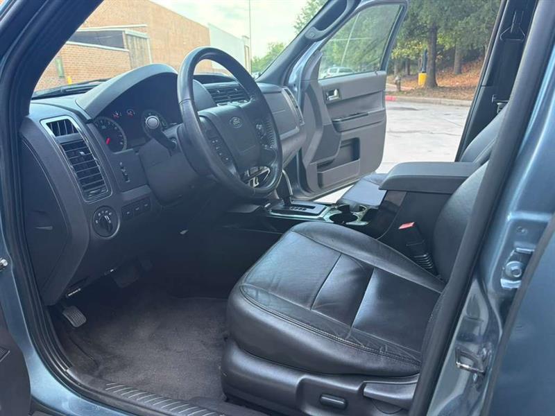 Ford Escape  2010