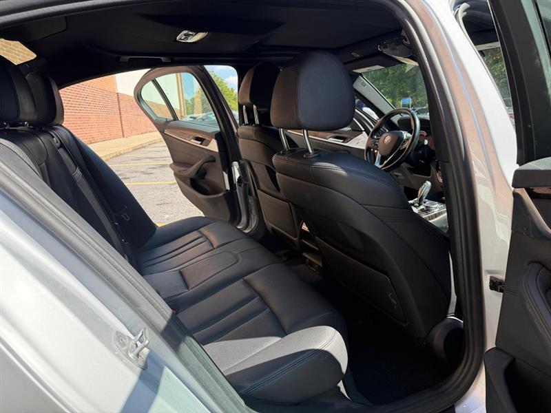 BMW 5-Series  2019
