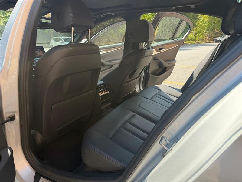 BMW 5-Series  2019
