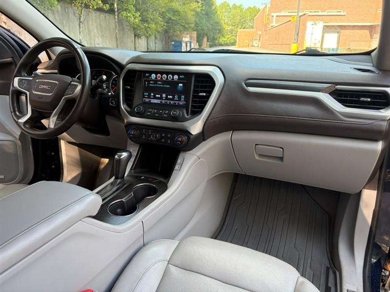 GMC Acadia  2017
