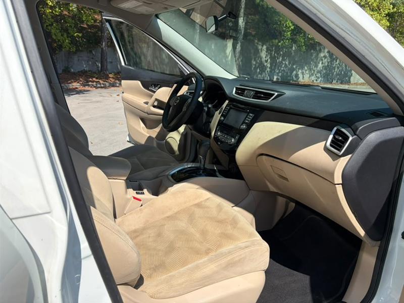 Nissan Rogue  2016