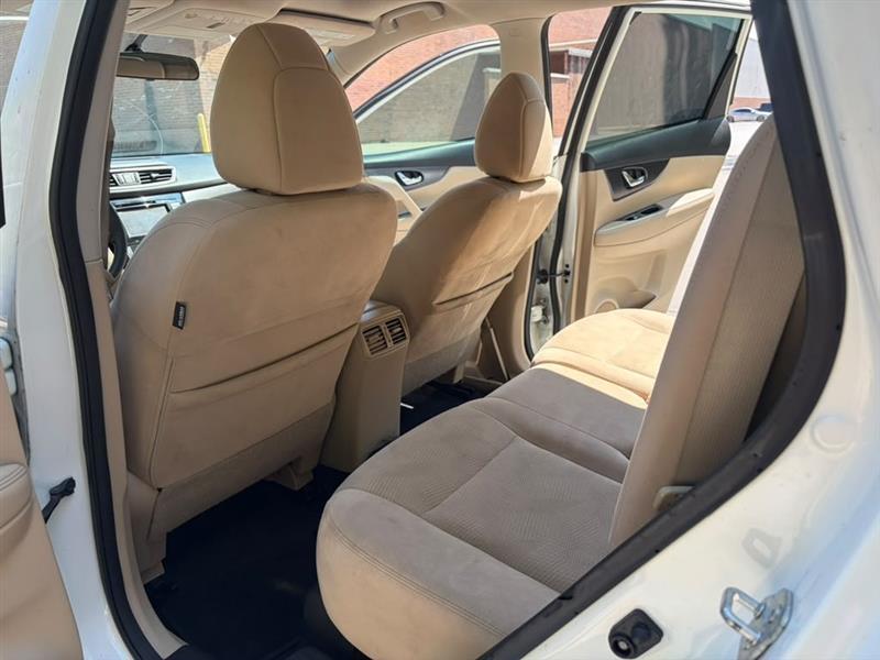 Nissan Rogue  2016