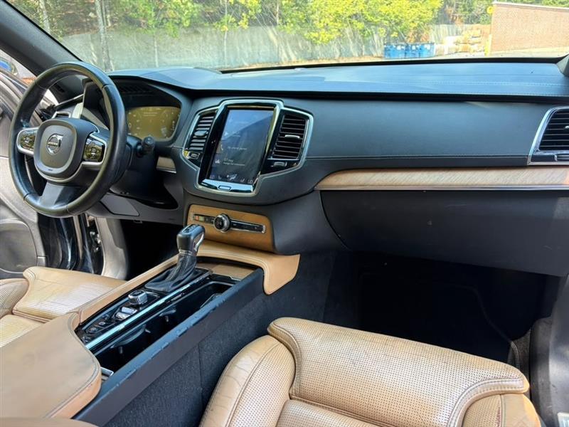 Volvo XC90  2018