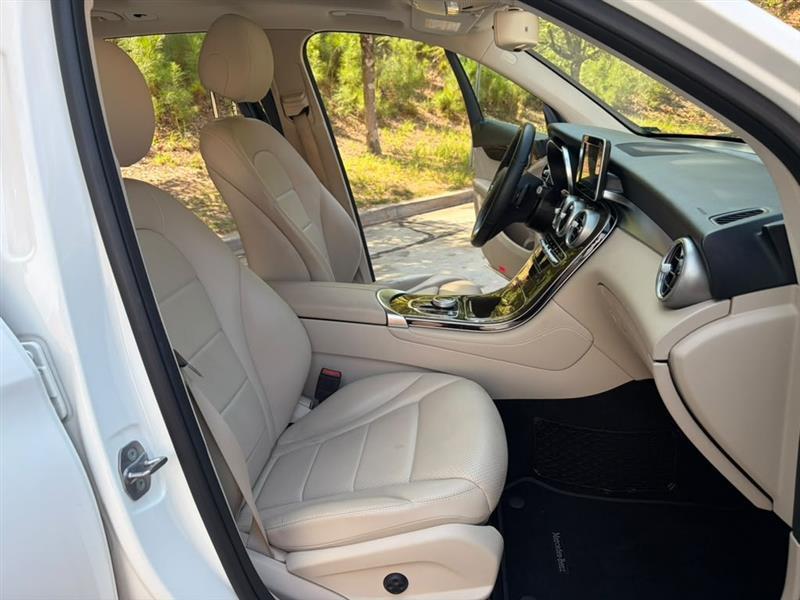 Mercedes-Benz GLC-Class  2019