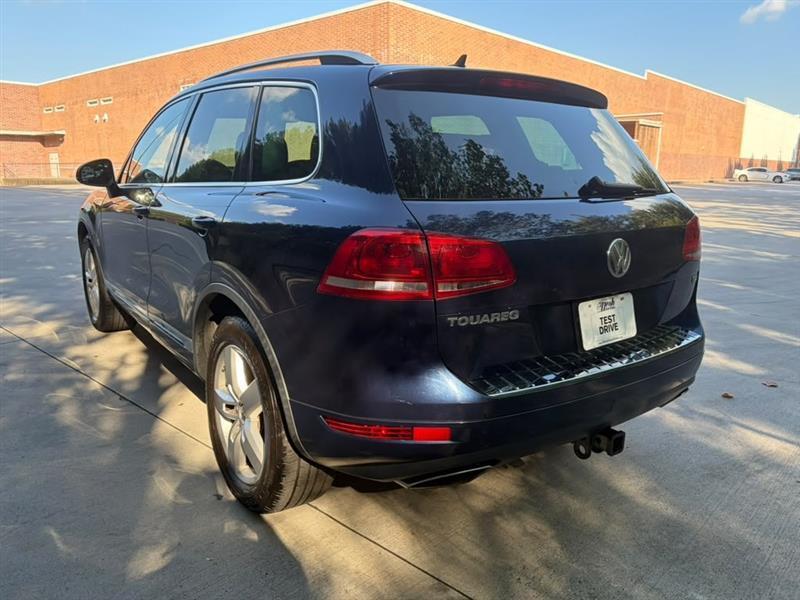 Volkswagen Touareg  2012