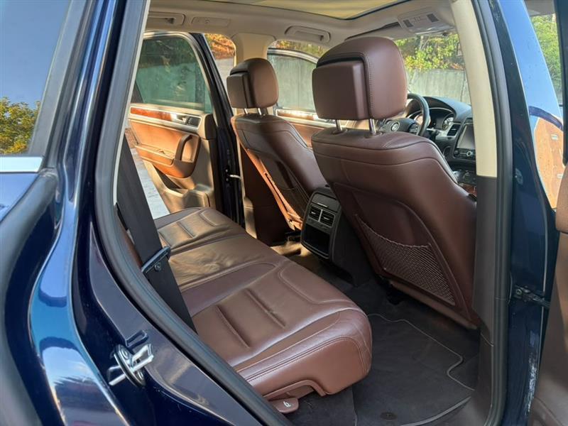 Volkswagen Touareg  2012
