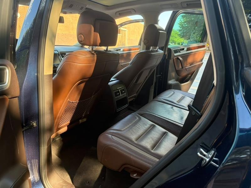 Volkswagen Touareg  2012