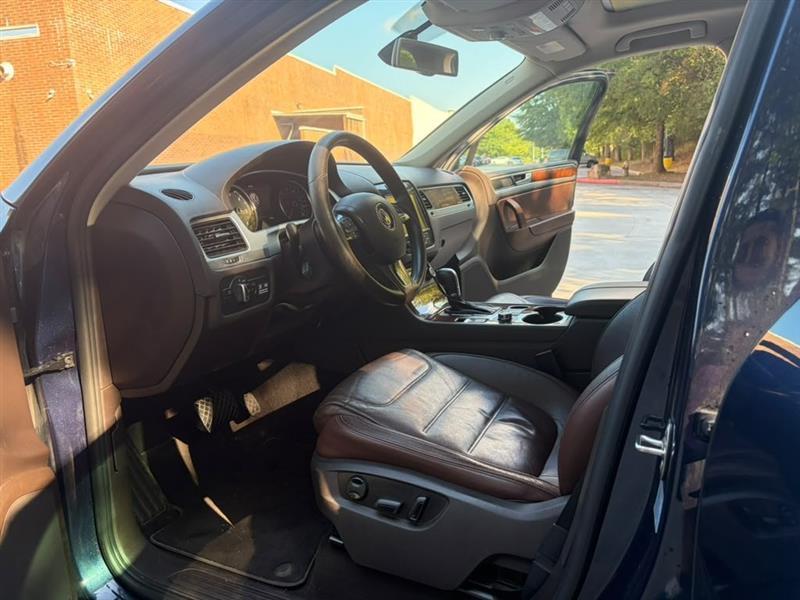 Volkswagen Touareg  2012