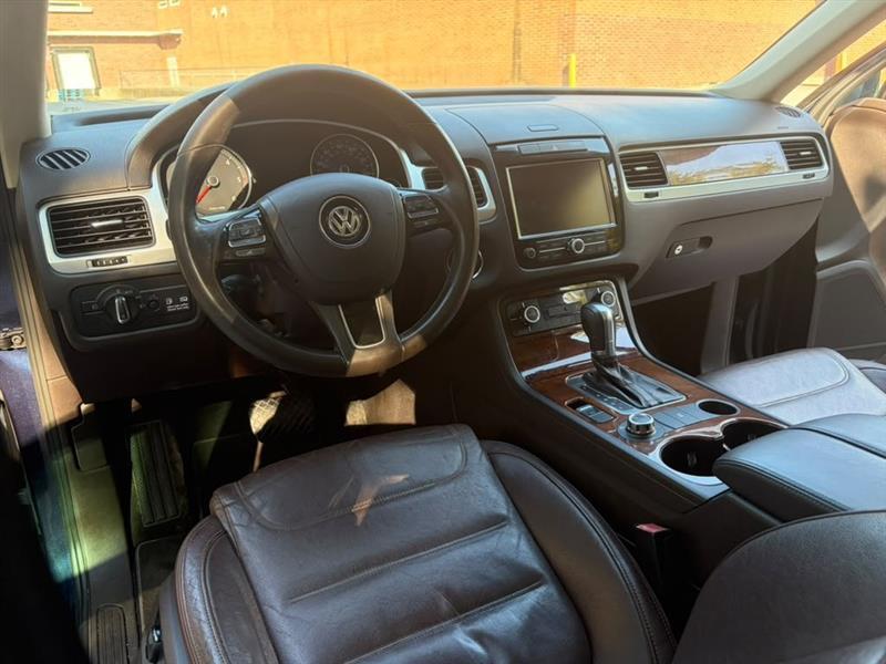 Volkswagen Touareg  2012