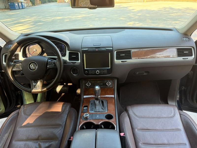 Volkswagen Touareg  2012