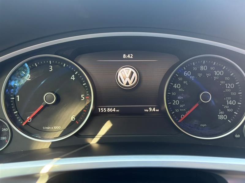 Volkswagen Touareg  2012