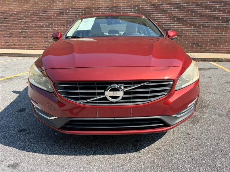 Volvo S60 photo 2