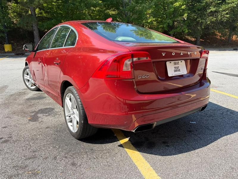 Volvo S60 photo 4