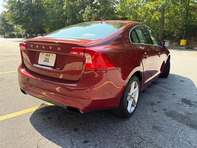 Volvo S60 photo 6