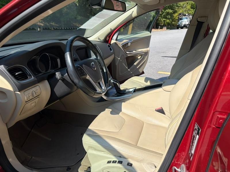 Volvo S60 photo 13