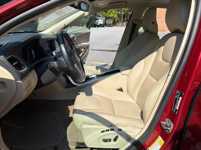 Volvo S60 photo 14