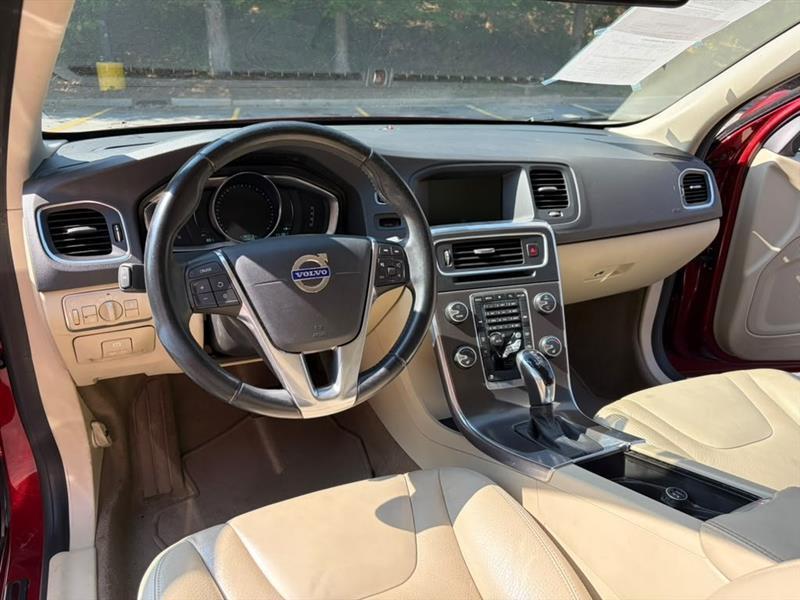 Volvo S60 photo 15