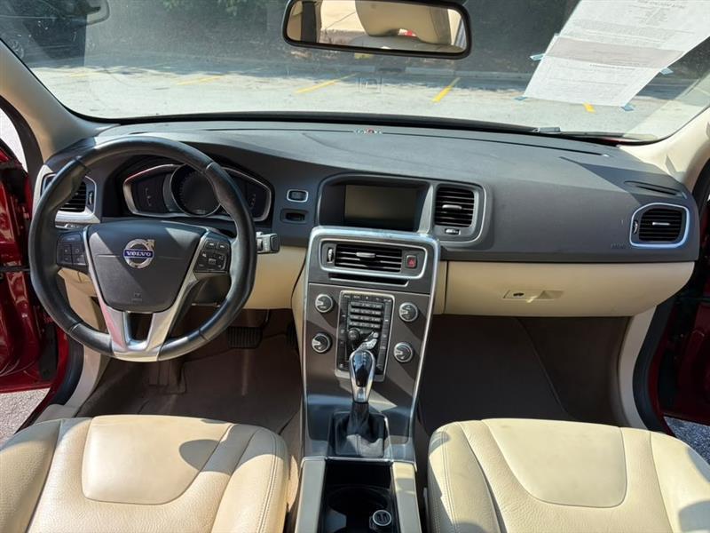 Volvo S60 photo 17