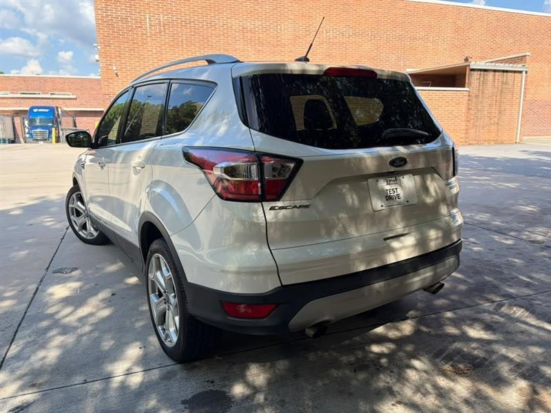 Ford Escape  2017